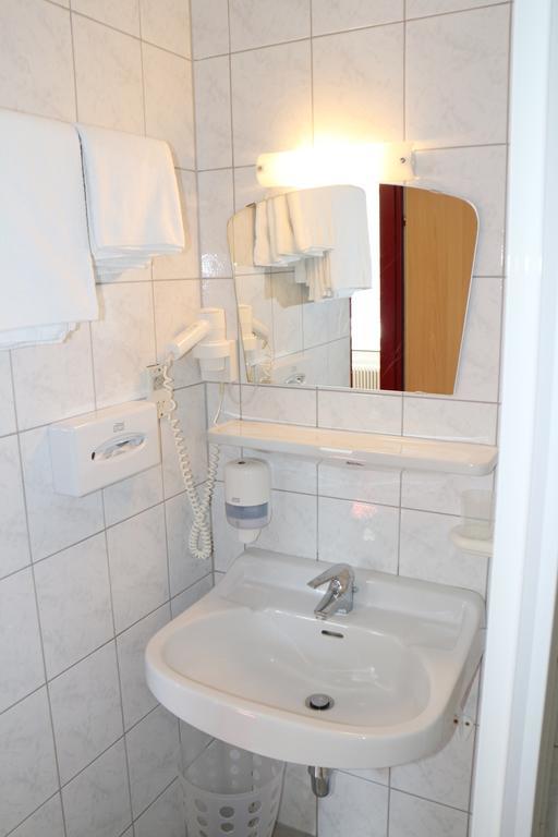 Hotel Gasthof Kasino Villach Room photo
