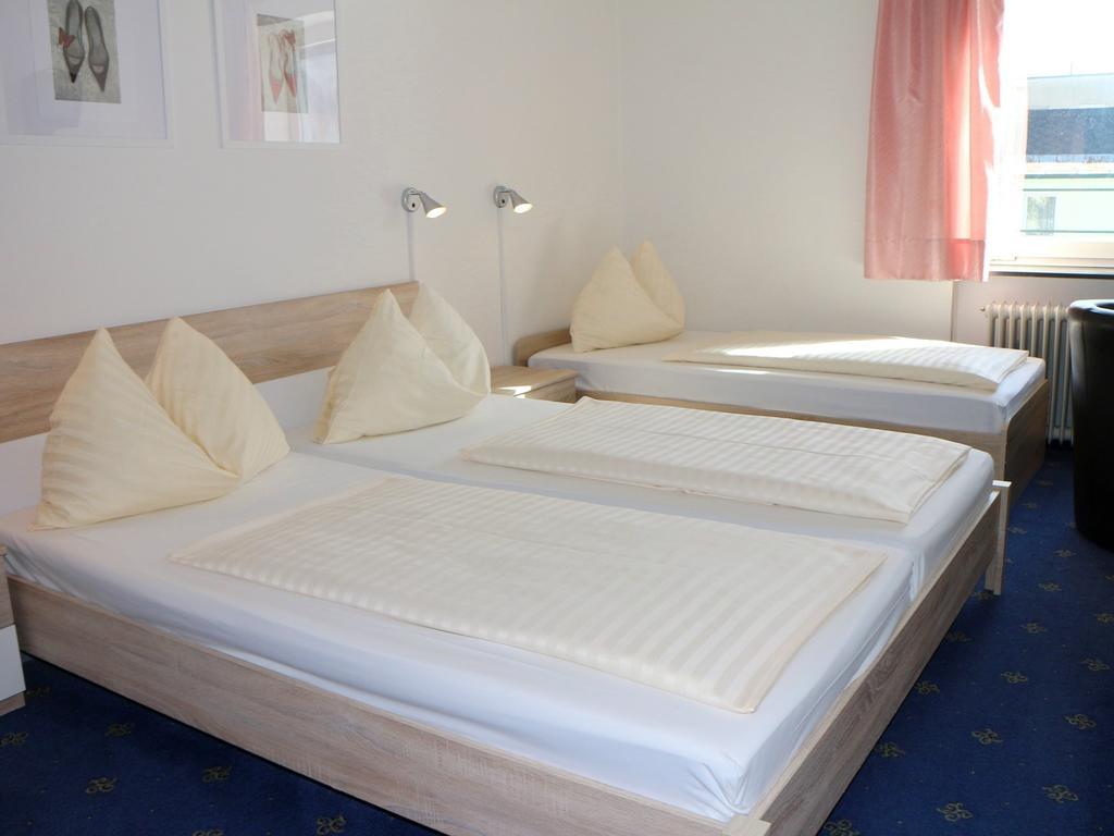 Hotel Gasthof Kasino Villach Room photo